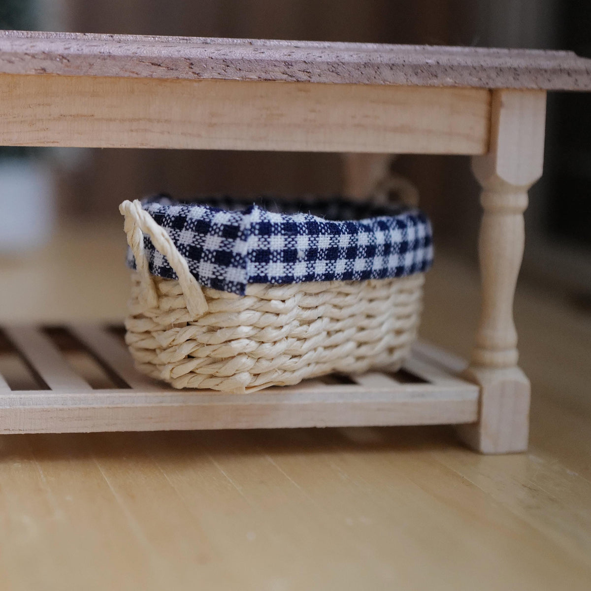 1:12 Scale Miniature Oval Woven Basket with Navy Gingham Lining and Loop Handles, 2-3/16 inch long, Dollhouse Decor