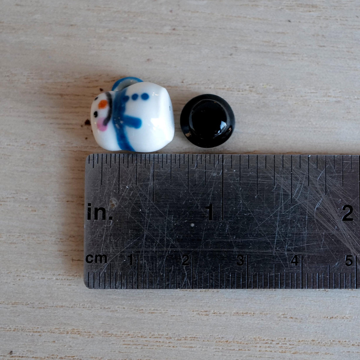 1:12 Scale Miniature Christmas Snowman Mug with Hot Chocolate and Top Hat Lid, 13/16 inch tall, Dollhouse Decor (blue) (non edible)