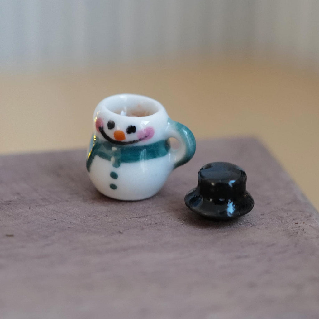 1:12 Scale Miniature Christmas Snowman Mug with Hot Chocolate and Top Hat Lid, 13/16 inch tall, Dollhouse Decor (green) (non edible)